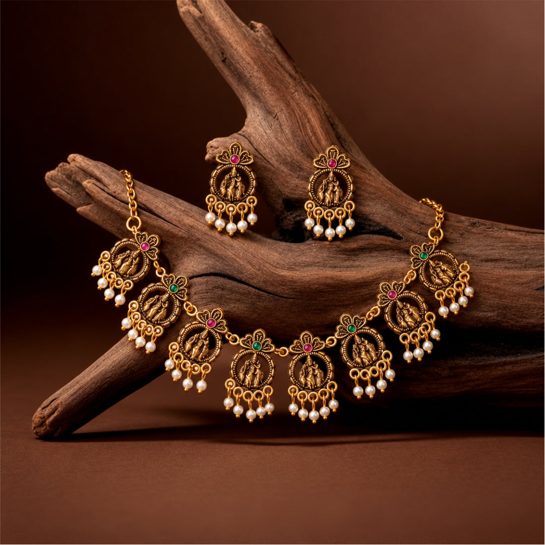 Elysia Divine Medallion Necklace Set