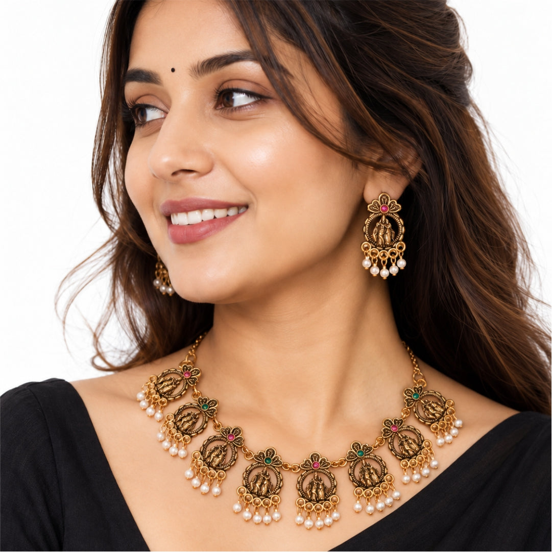 Elysia Divine Medallion Necklace Set